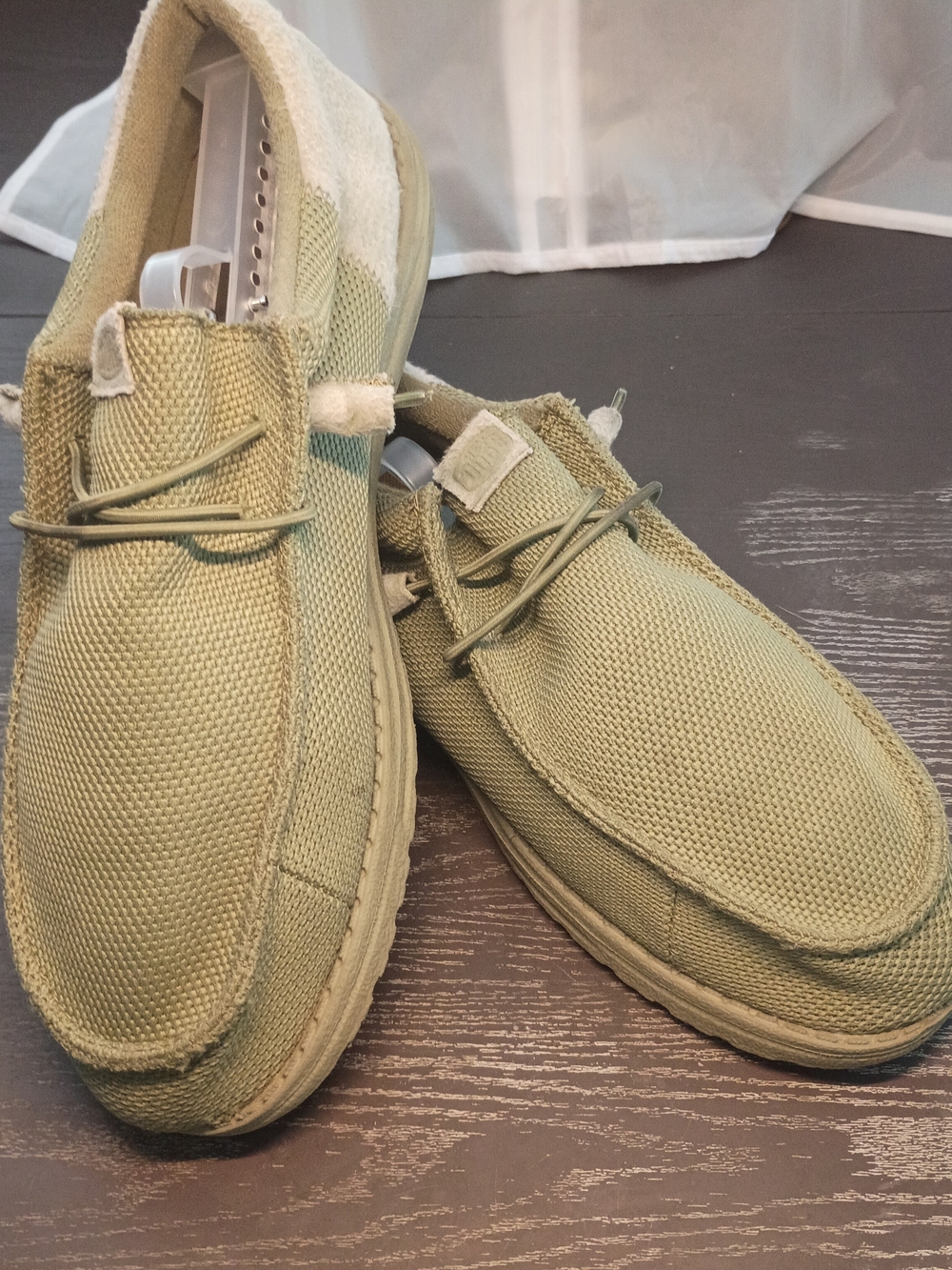 Hey Dude Olive Green Canvas Slip-Ons with Elastic Lacing. Men's 11M Good Shape!!